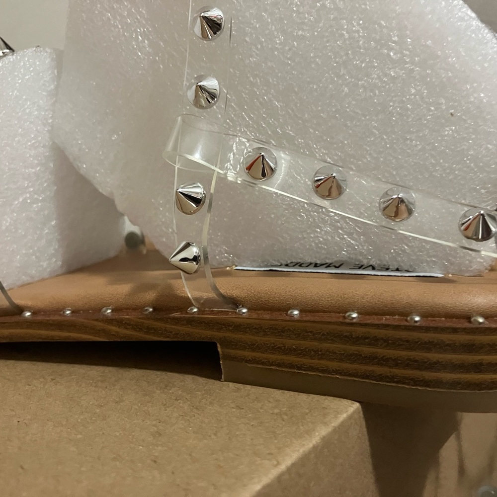 Steve Madden Transport Spike Studded Flat Sandals Size 9.5.  Never worn - Picture 5 of 7